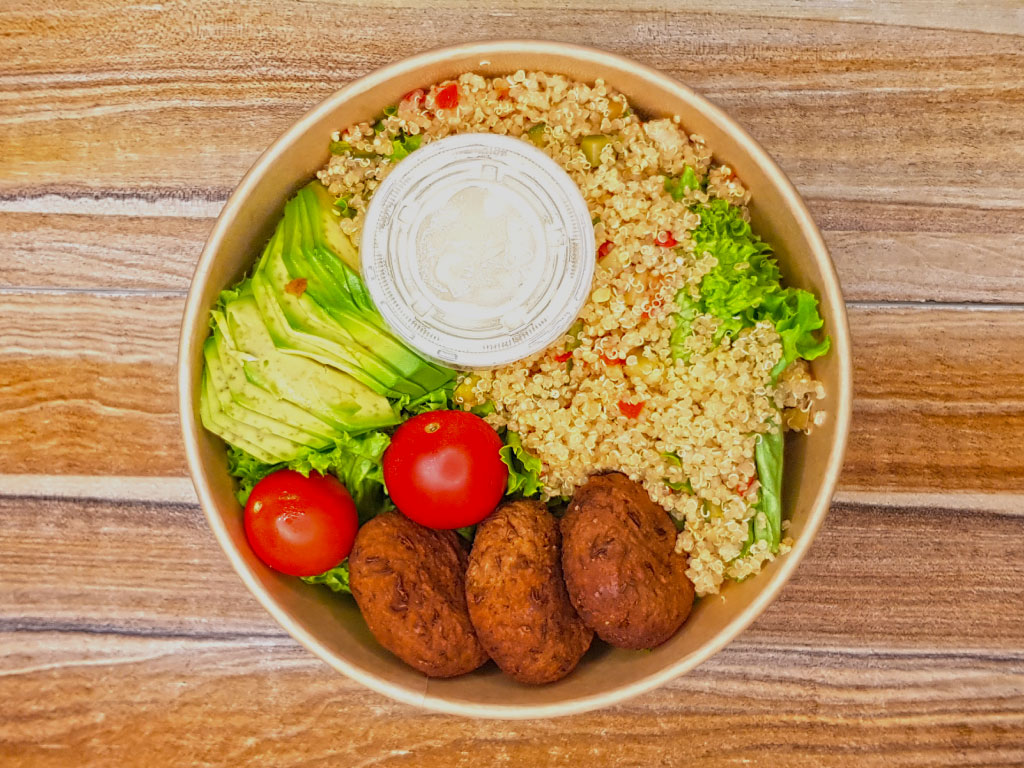 Ensalada Quinoa – Croqueta de Lenteja